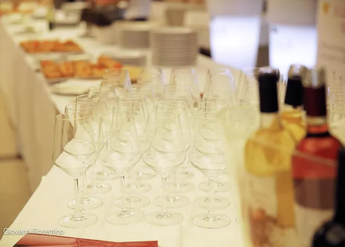 Отель Hotel Corona