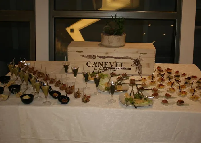 Отель Hotel Corona Сан-Джованни-Ротондо