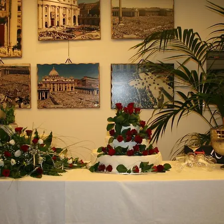 Hotell Hotel Corona 3*
