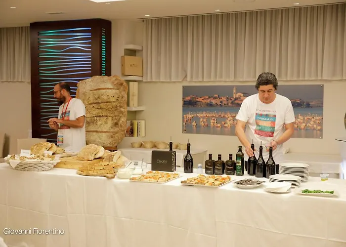 Hotel Corona Отель