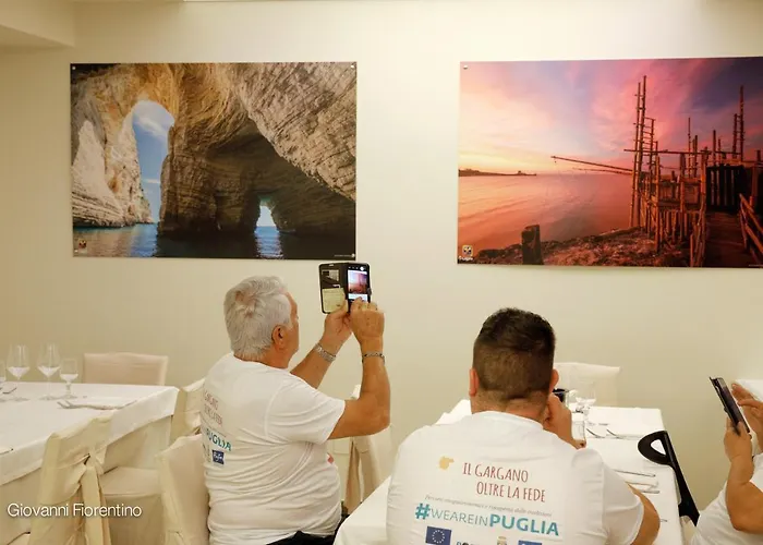 Hotel Corona Отель