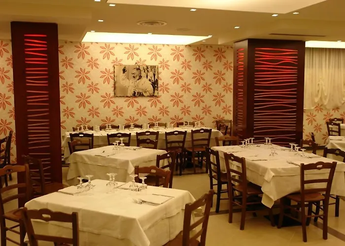 Отель Hotel Corona 3*