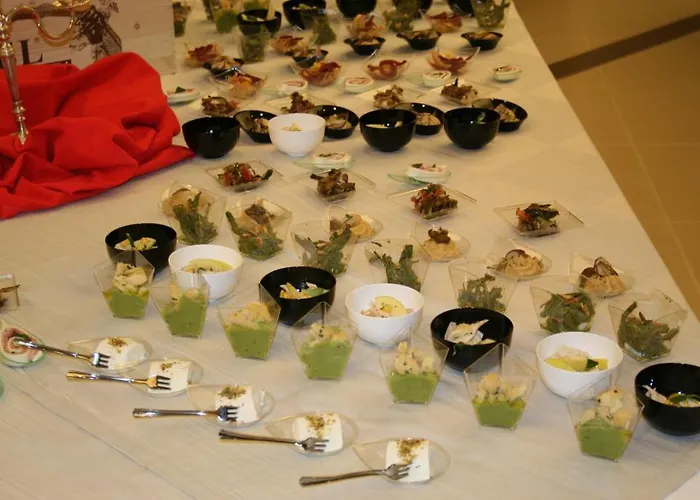 Отель Hotel Corona Сан-Джованни-Ротондо