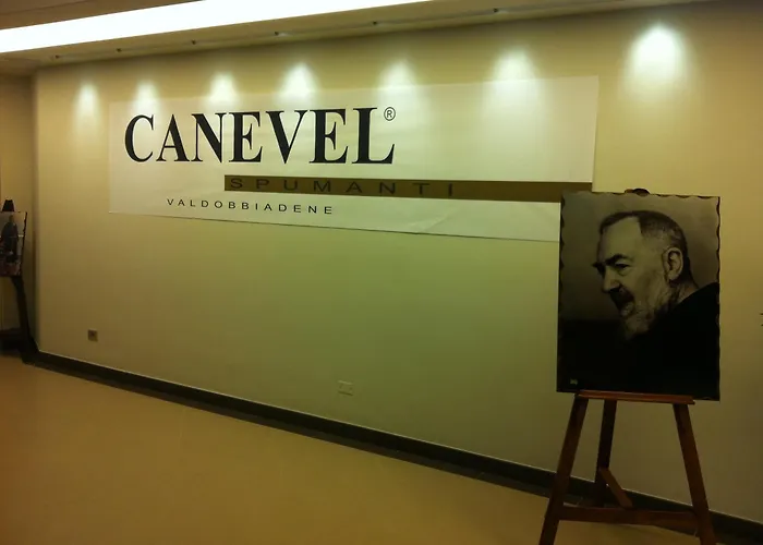 Отель Hotel Corona 3*